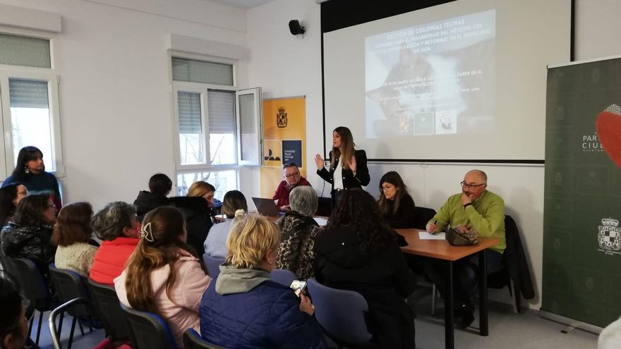 Reunión para el control de las colonias felinas en la capital jiennense