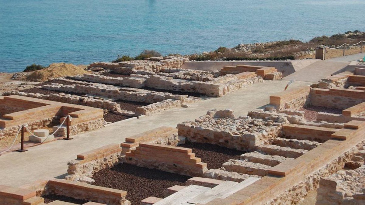 El inesperado descubrimiento de un calzado de esparto de 2300 años en un yacimiento de Alicante