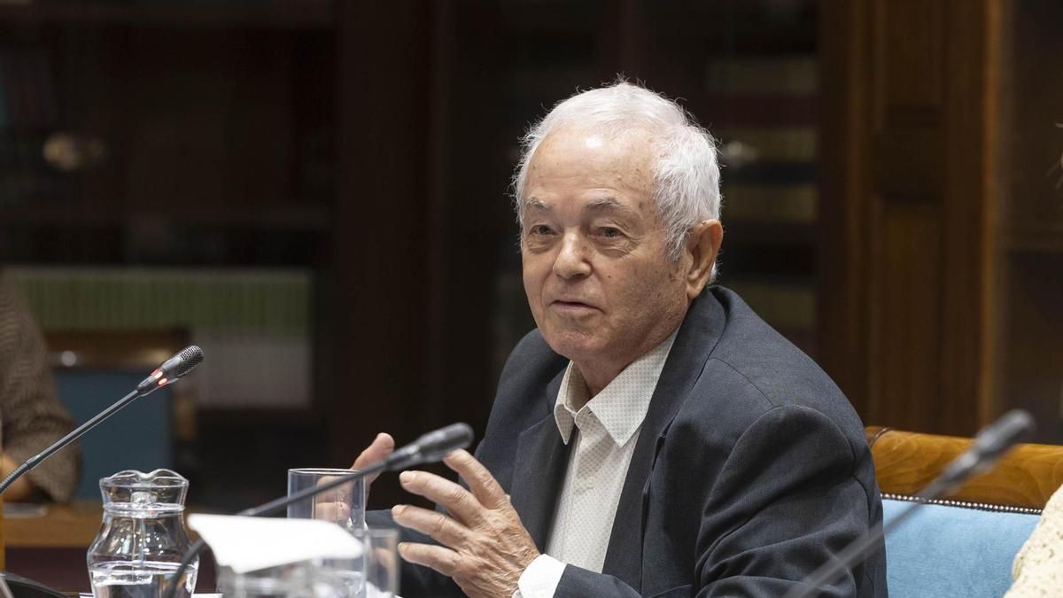El Centro de la Familia exige en el Parlamento canario un pacto contra la pobreza: más inversión, centros de día y tasa turística