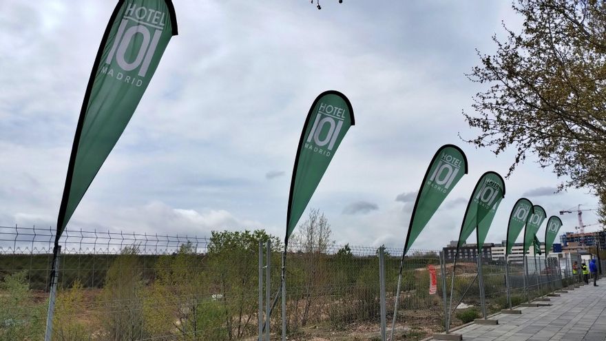 "Madrid ahora a la venta": el hotel que promete 'golden visa' con habitaciones que miran a la Fórmula 1 de Ifema