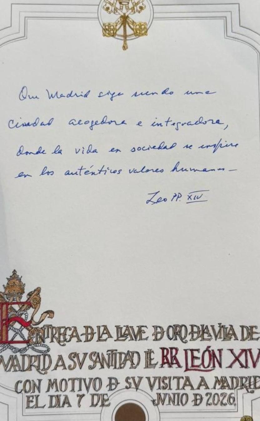 Mensaje del papa en el libro de honor del Ayuntamiento de Madrid.