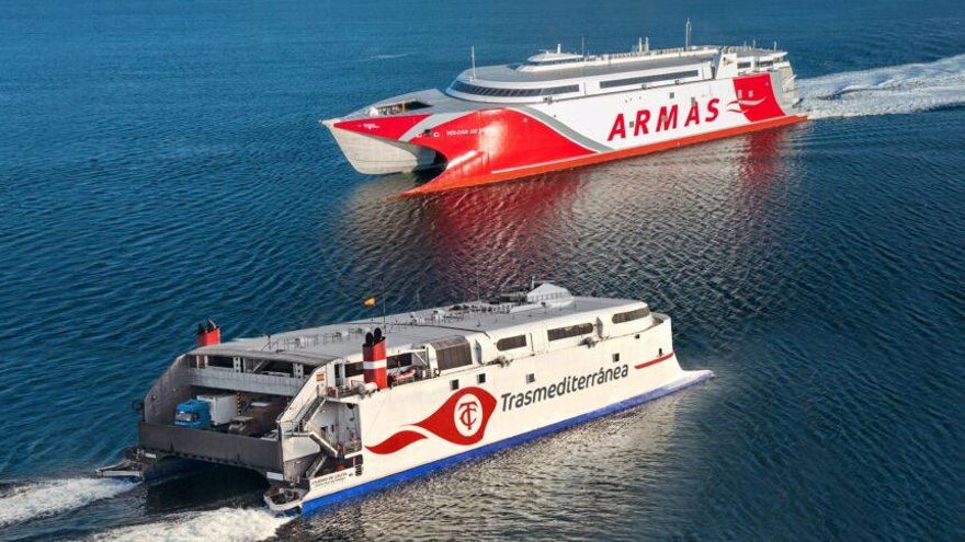 El Gobierno canario espera que se garantice la conectividad insular tras la compra de Armas-Trasmediterránea por parte de Baleària