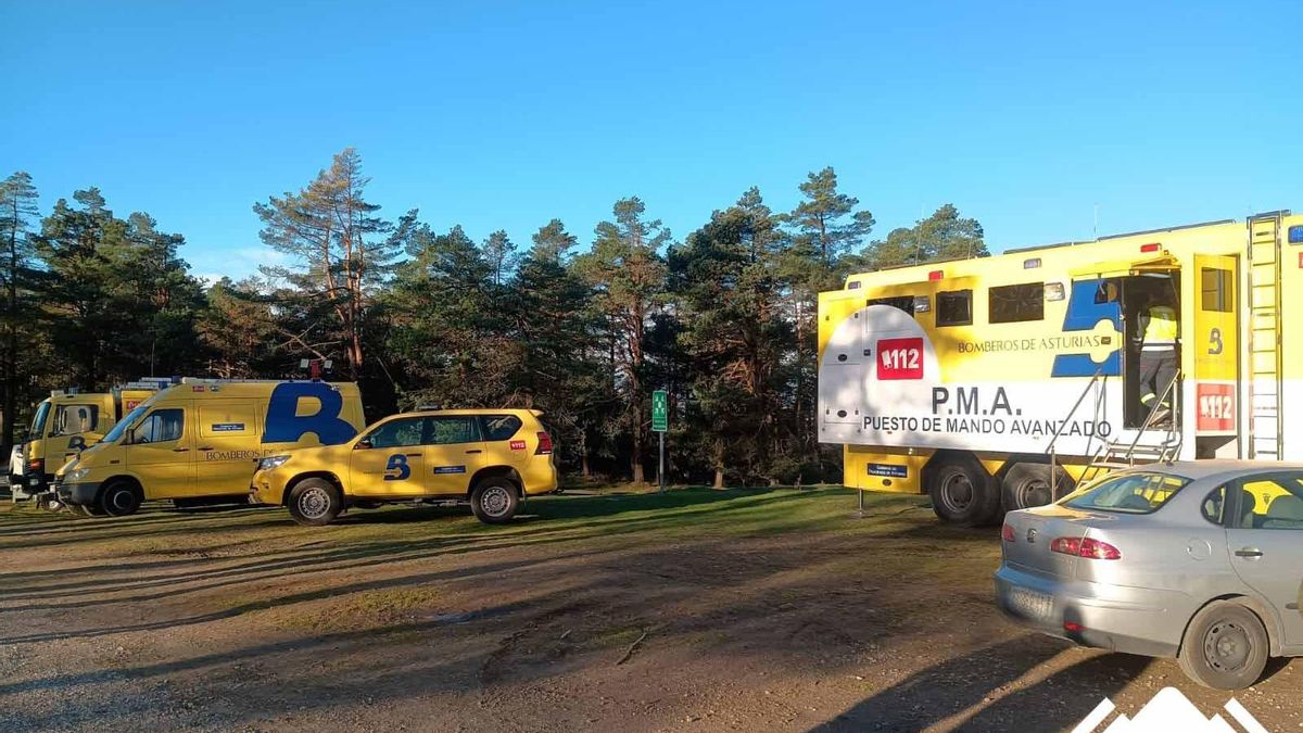 Los equipos de emergencias, en el operativo de búsqueda de "Tomasín" en La Llaneza, Tineo, y el Puesto de Mando Avanzado.