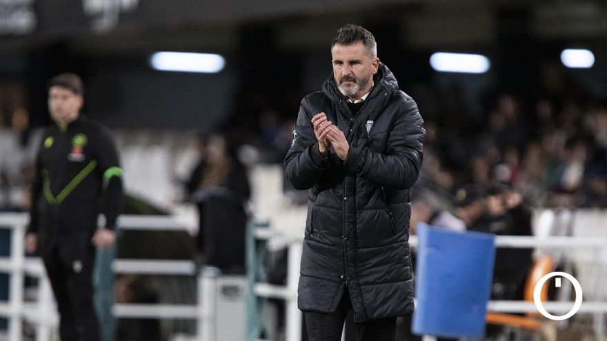 El once del Córdoba CF, un rompecabezas con muchas variables