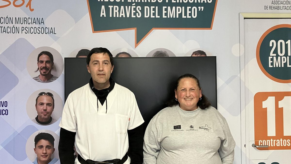 Jorge Amalio y María José, ambos vinculados a ISOL desde hace años, durante la realización del reportaje