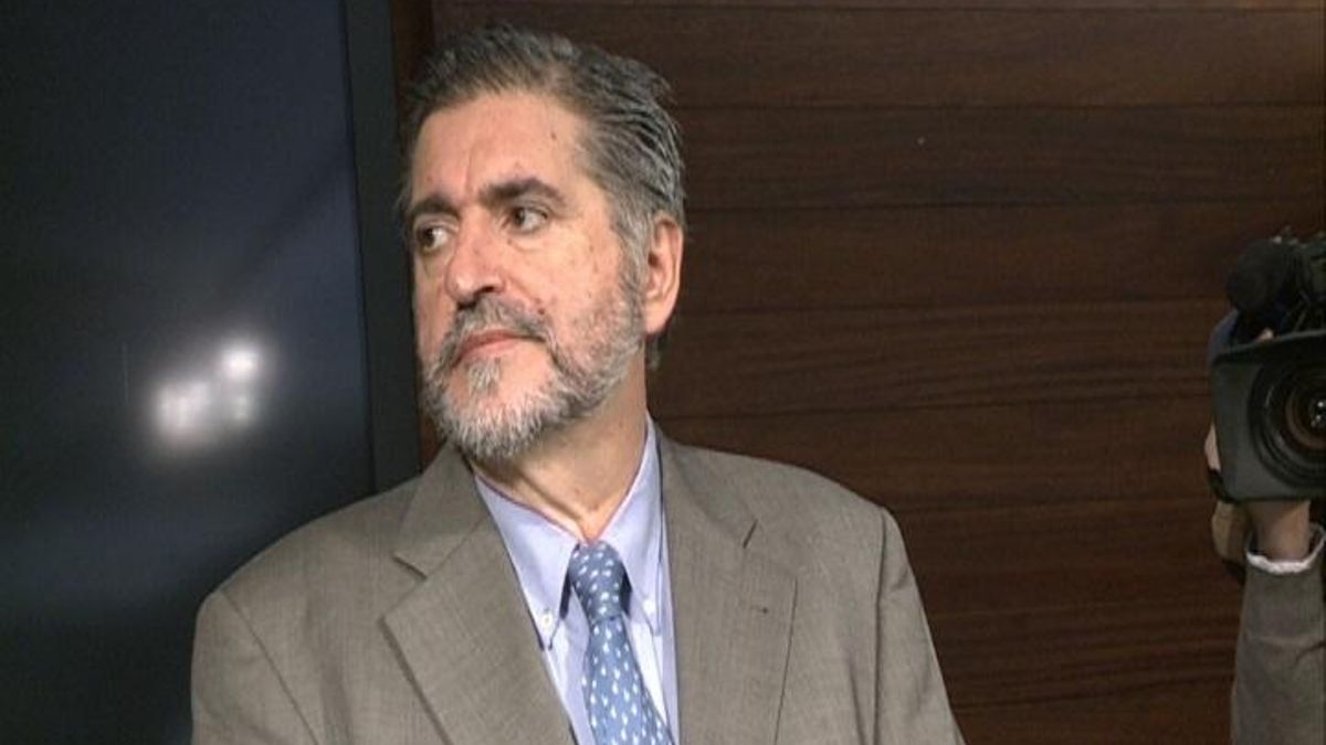 Jesús Eguiguren considera que Otegi "contribuirá a que ETA deje las armas y se disuelva"