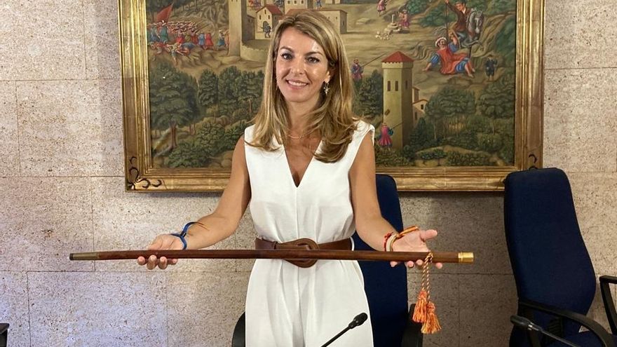 Estefanía Gonzalvo (PP) asume la alcaldía de Andratx tras prosperar la moción de censura contra Toni Mir