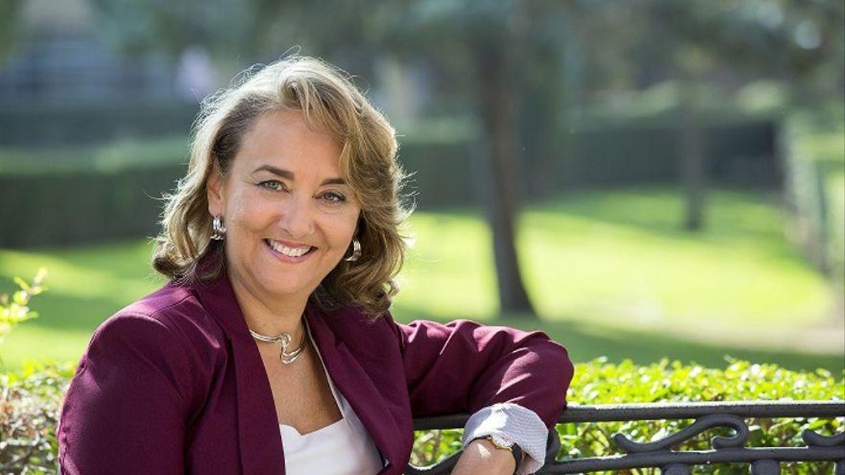 Adela Muñoz es catedrática de Química Inorgánica en la Universidad de Sevilla.