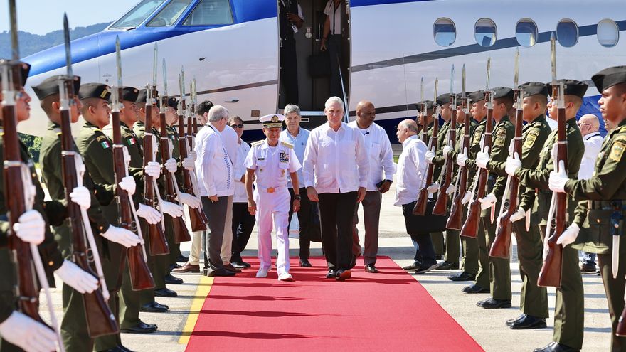 El presidente de Cuba arriba a México para asistir a la cumbre migratoria