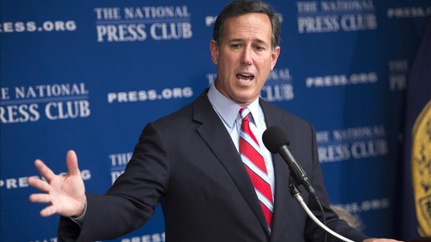 Santorum propone reducir la inmigración para mejorar las condiciones laborales en EE.UU.
