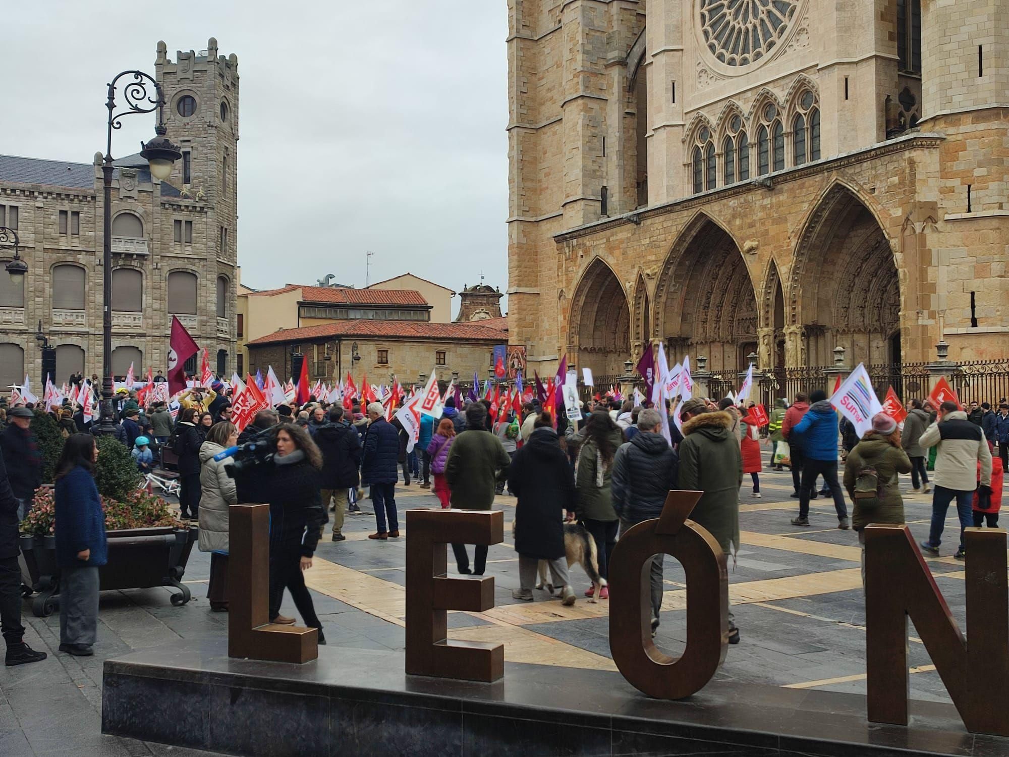 Manifestación en León contra las políticas de incendios forestales de la Junta