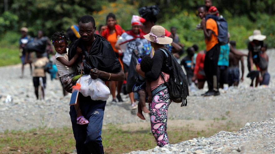 Petro pide presencia estatal para asistir a los migrantes en el Darién