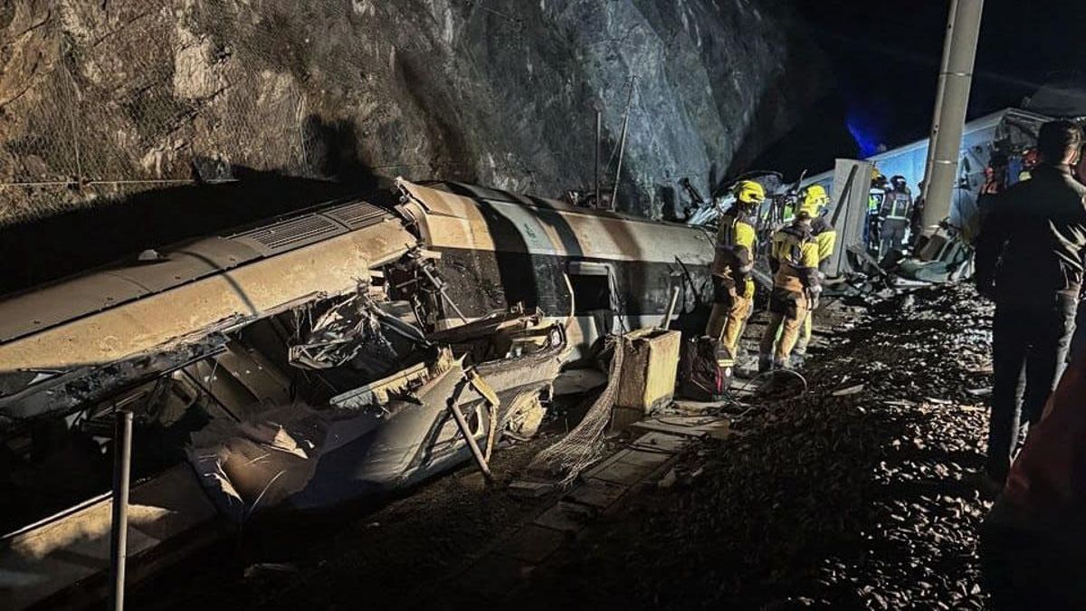 Descarrila un tren a su paso por Adamuz e impacta con otro