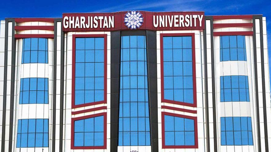 El rector de la Universidad privada de Kabul amenazado por los talibanes pide asilo en España