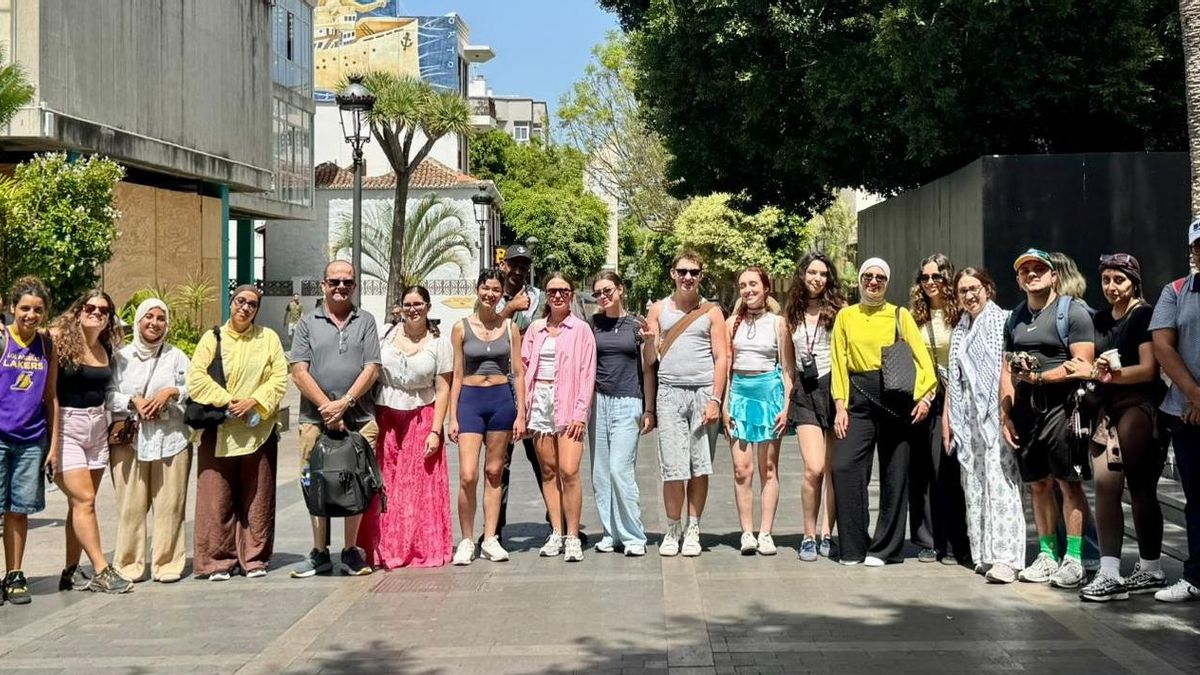 Los Llanos de Aridane acerca a jóvenes de Palestina, Ucrania, Sáhara Occidental y Canarias la experiencia del volcán
