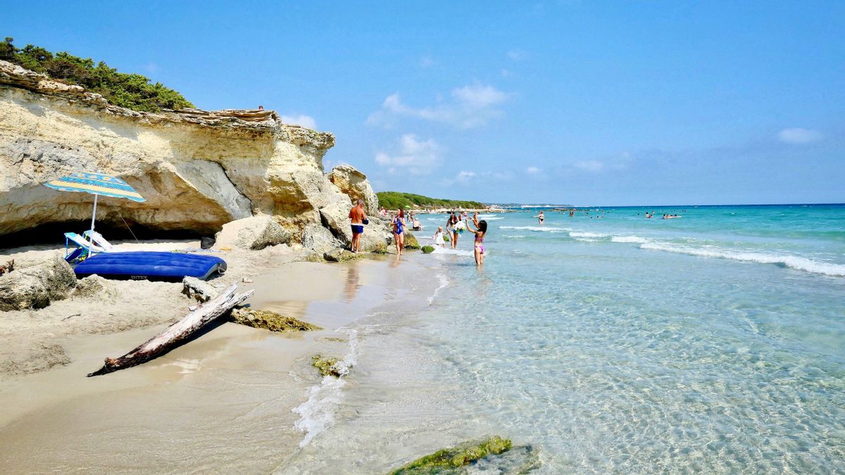 Baia dei Turchi, Puglia.