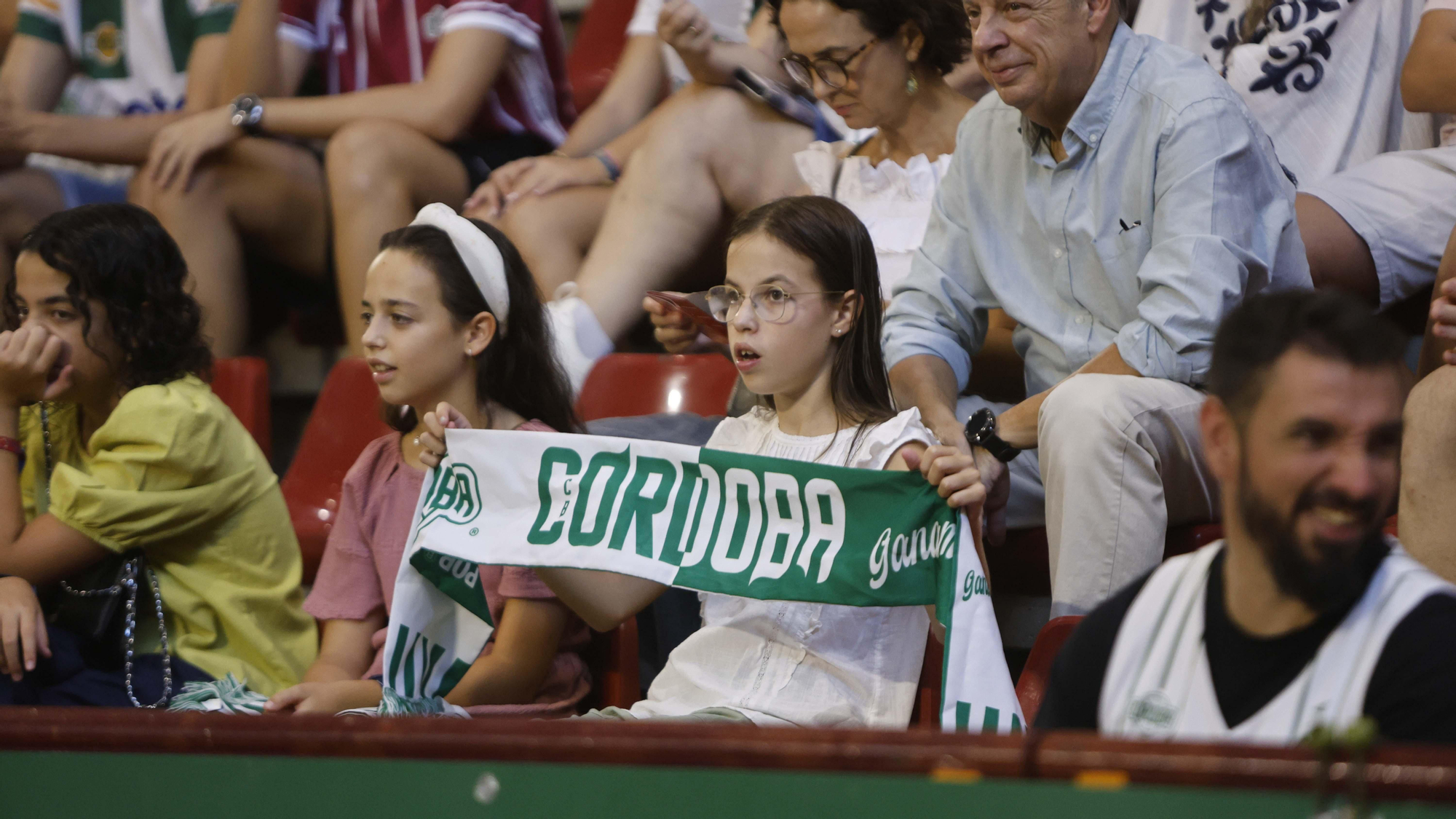 El estreno del Cajasol Coto Córdoba en Primera FEB, en imágenes