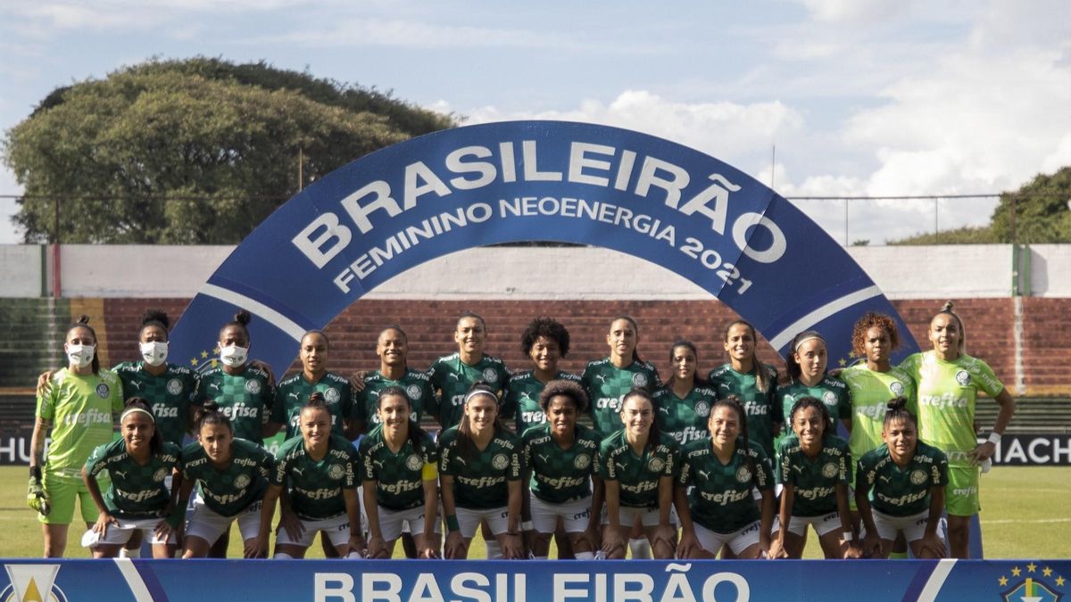 La selección femenina de Brasil.