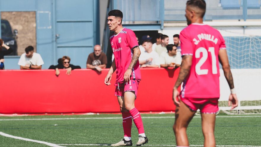 El Tenerife B buscará su primer triunfo a domicilio ante el Coria