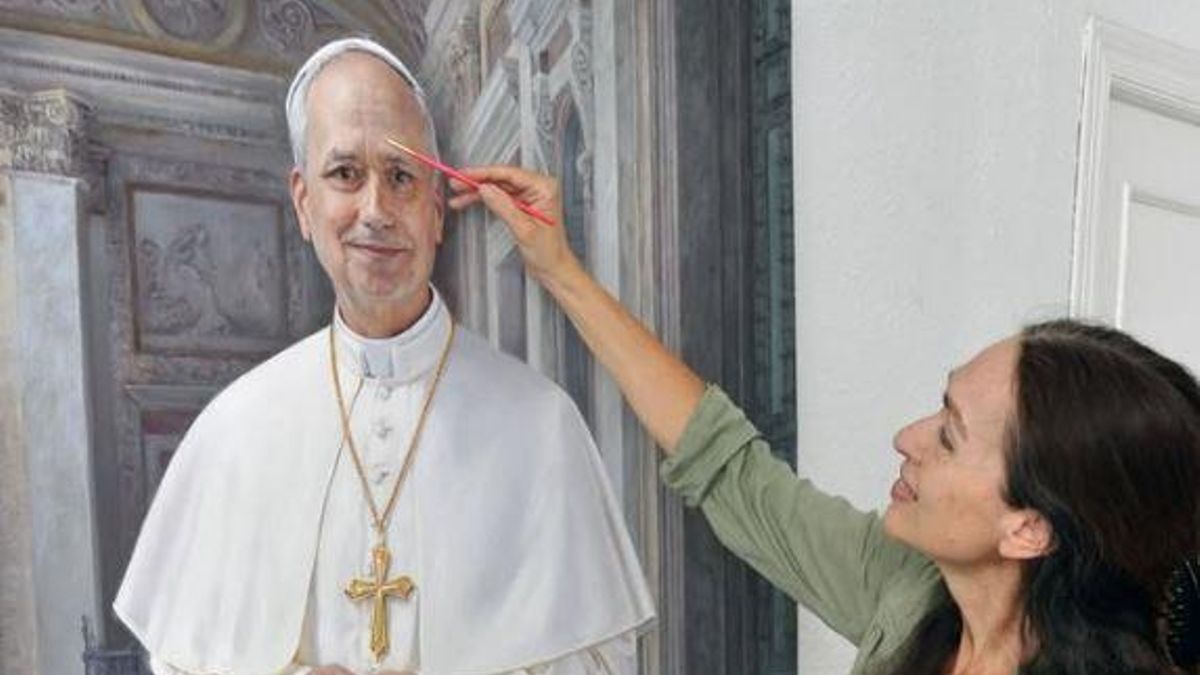 María José Ruiz pintando el retrato