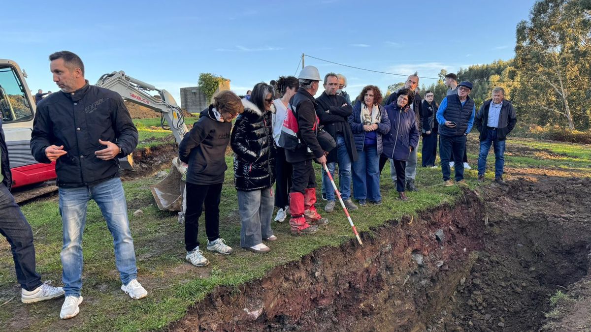 Fosa de La Lloba, en el concejo asturiano de Castrillón.
