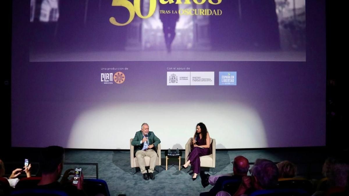 Ángel Víctor Torres: “La democracia es un bien tan preciado que hoy homenajeamos a personas que perdieron la vida por defenderla”.