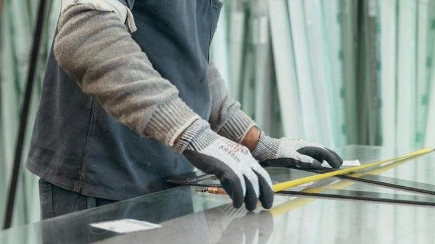 Archivo - Imagen de archivo de un trabajador.