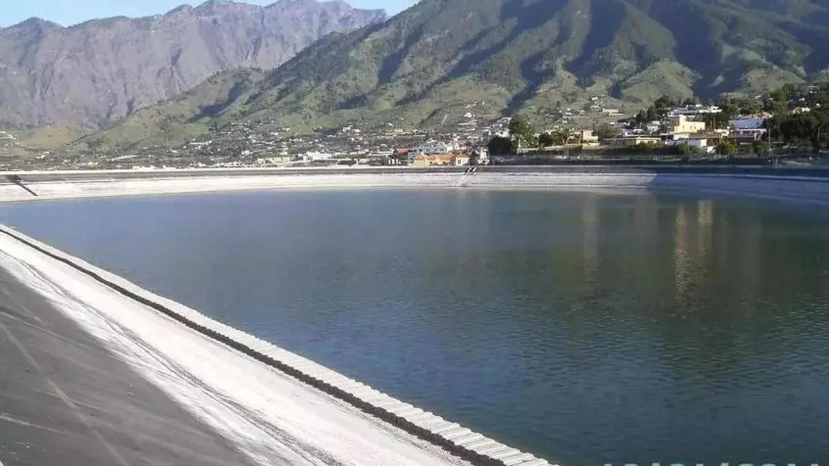 Las lluvias de noviembre elevan un 12% el agua en las 12 balsas públicas de La Palma y se sitúan en el 31% de su capacidad