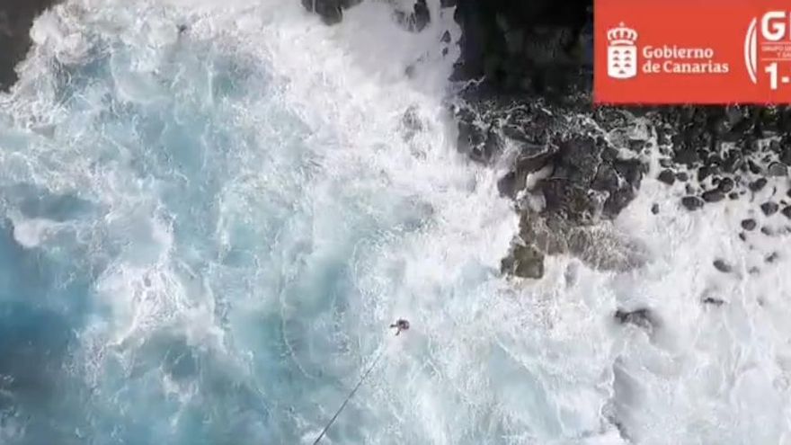 El temporal de mala mar se cobra una víctima mortal en Canarias