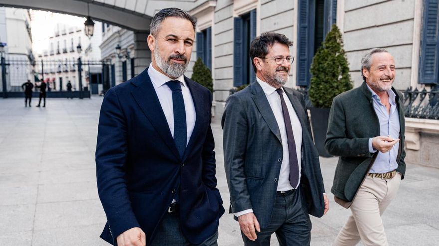 Santiago Abascal a su llegada a una sesión plenaria en el Congreso de los Diputados, este miércoles.