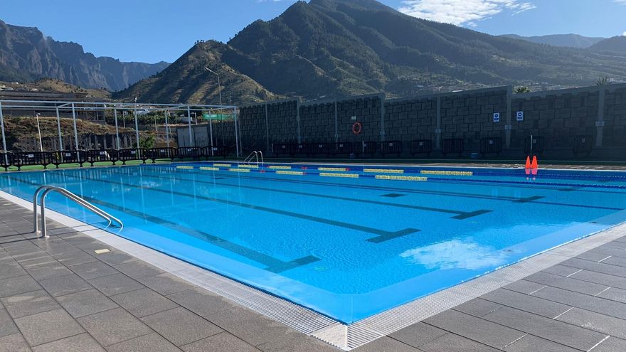 Los Llanos abre el plazo de inscripción para los cursillos de natación en la piscina municipal