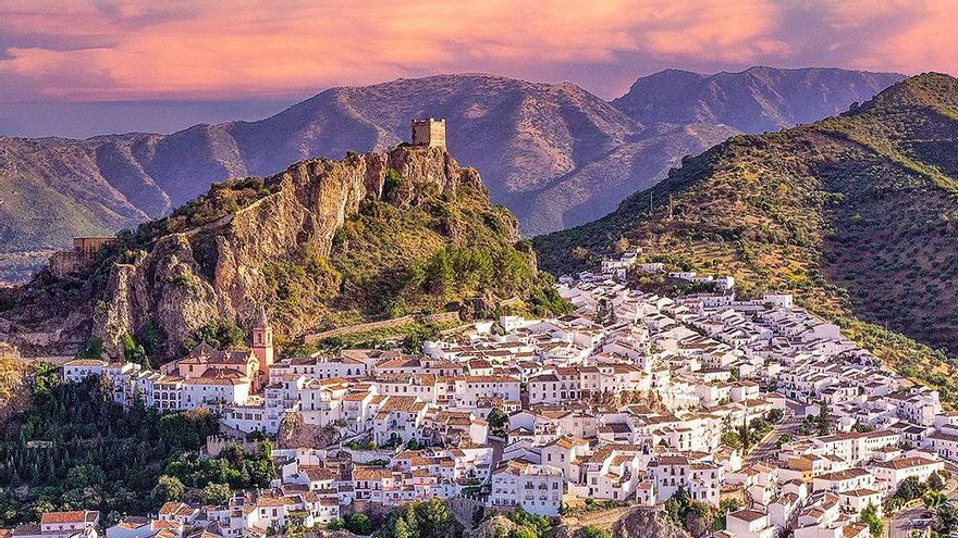 Itinerário para descobrir as 10 mais belas cidades brancas da Andaluzia.
