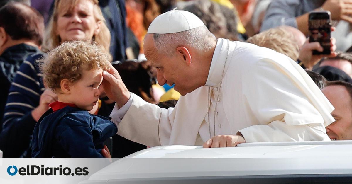 Un municipio de Tenerife pagará con dinero público el traslado de vecinos en guagua para ver al Papa