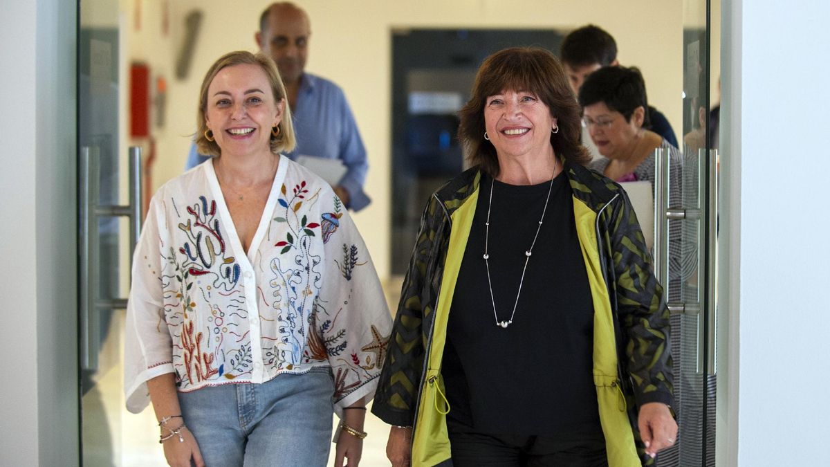 La vicepresidenta de la Diputació, Natàlia Enguix, junt a la presidenta de l'AVL, Verònica Cantó.