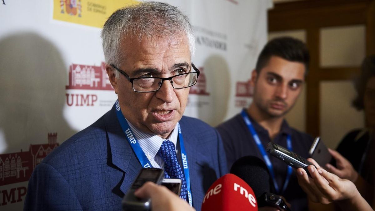 El presidente de la FAPE considera que el futuro del periodismo "está en el pago de los contenidos"