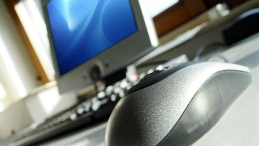 Cantabria dotará de equipos e Internet a estudiantes sin medios que se presenten a la EBAU este año