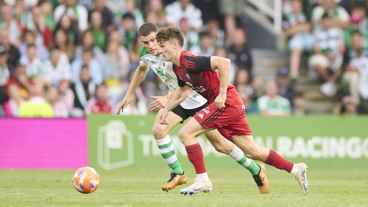 Partido de Laliga Hypermotion de la temporada pasada 24-25 entre Mirandés y Racing Santander.