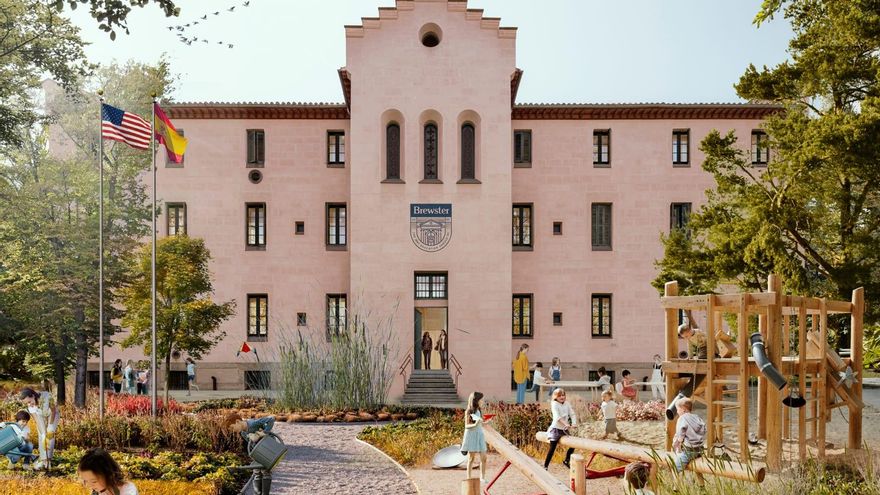 Recreación del nuevo aspecto del patio y la fachada traseras del Homeopático una vez convertido en una escuela de alto standing, con los troncos de la plaza Cristino Martos adornando la zona de juegos.