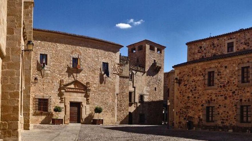 Piden cuatro años de cárcel para el opositor al que filtraron un examen de Diputación Cáceres