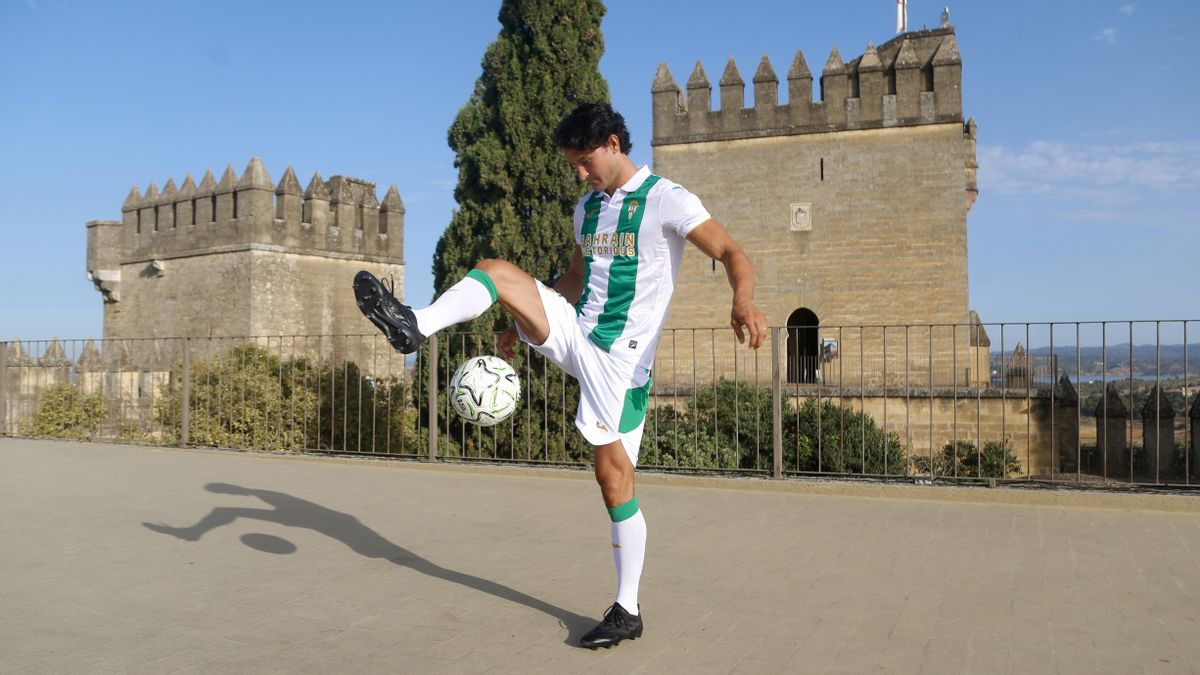 Presentación de Juan Gutiérrez, como jugador del Córdoba CF