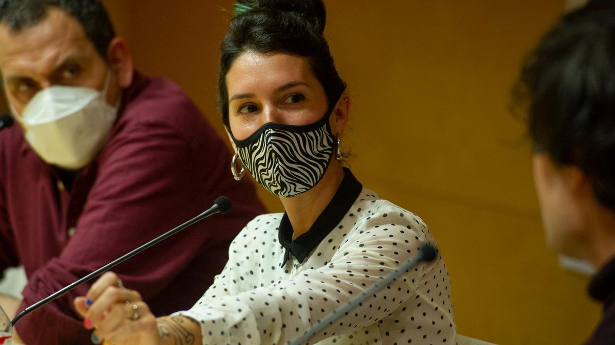 Adriana Naranjo durante la presentación de la novela en la Biblioteca de Ciudad Real / Foto: Jesús Monroy