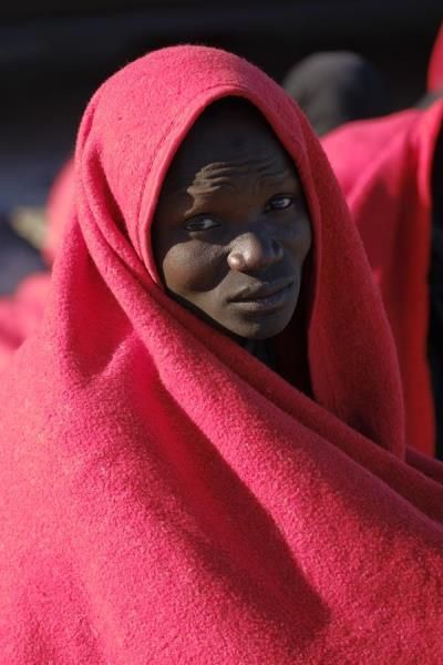27 personas atendidas por servicios de emergencia en la playa de El Burrero. (EFE/Ángel Medina G).