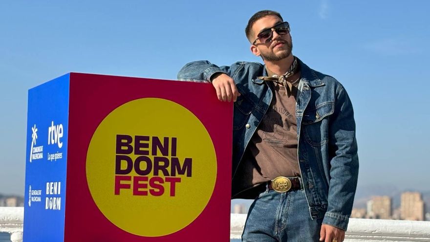 St. Pedro posa como finalista del Benidorm Fest 2024