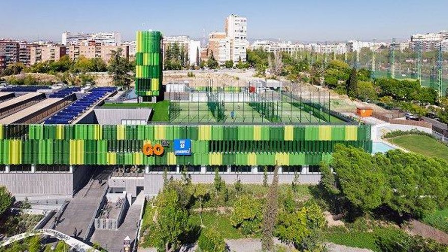 Polideportivos privatizados en Madrid crean listas de espera que apenas avanzan para no aplicar tarifas reducidas