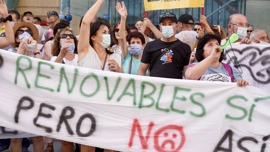 La Junta anuncia en medio de las protestas ciudadanas un impulso a la red de calor de León