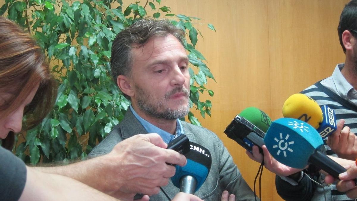 Delegado de la Junta asegura que no le consta "irregularidades" en el servicio de Carreteras