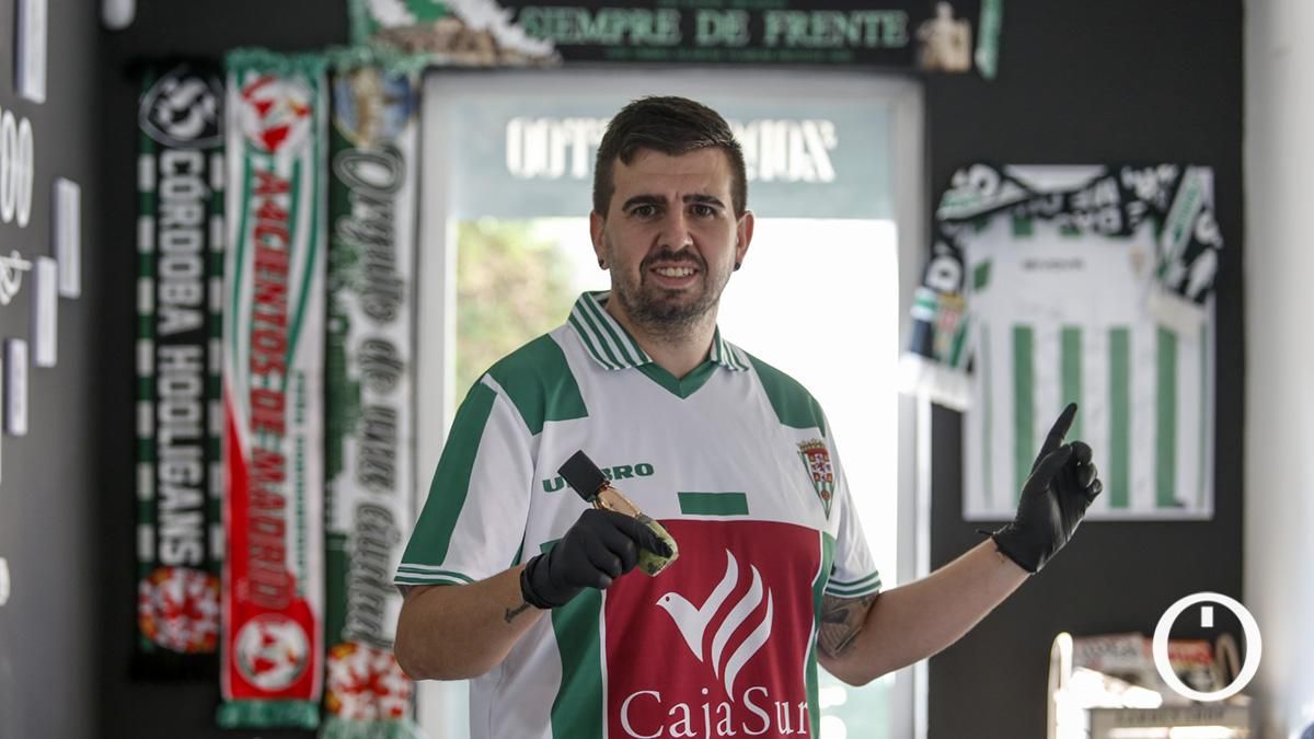 Iniciativa benéfica de un cordobesista que tatúa el escudo del Córdoba CF