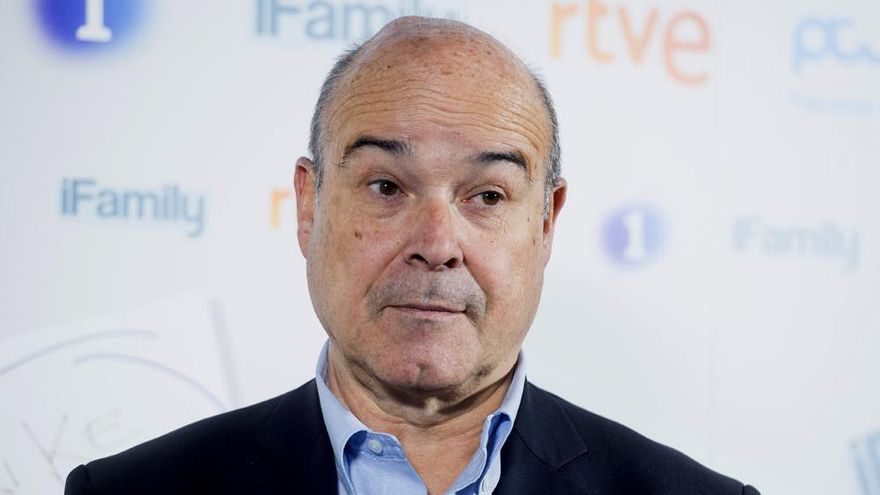 Antonio Resines denuncia desde el hospital que han suplantado su identidad en las redes