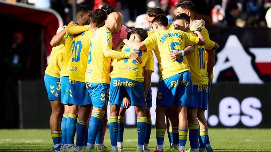 Las Palmas asalta Vallecas y se ilusiona con Europa