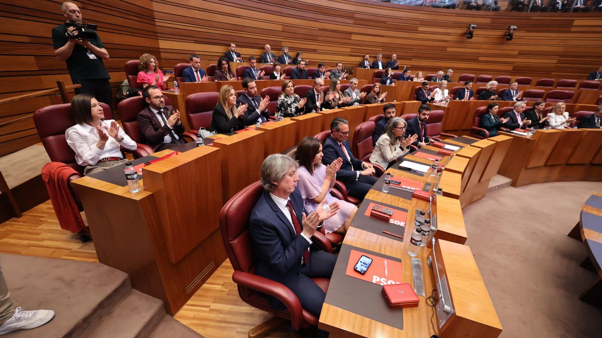 Carlos Martínez (PSOE) escoge a Patricia Gómez y Pedro González como portavoces en las Cortes de Castilla y León